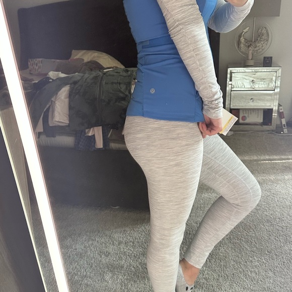 Lululemon Wee are from Space Align SET 🦄 - Picture 8 of 10